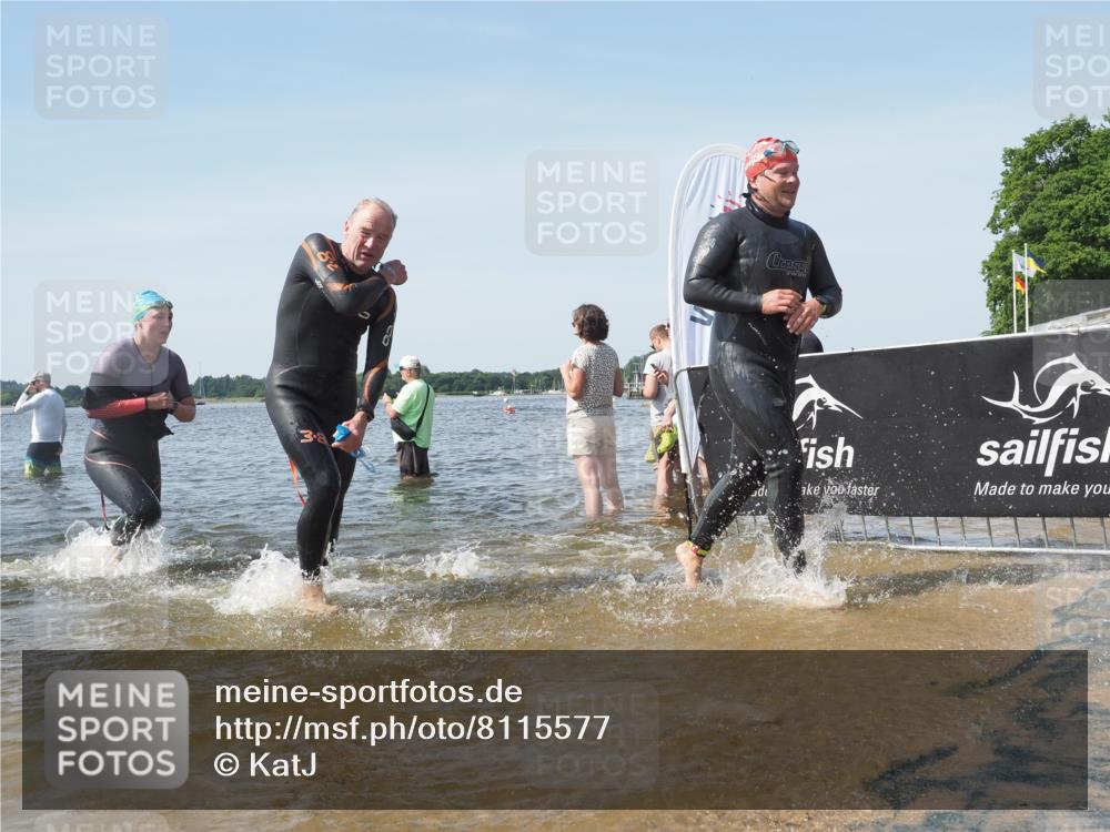 22.06.2025 - Viking Triathlon KatJ http://msf.ph/oto/8115577 22.06.2025 10:42:55 Schwimmen 66, 128, 133, 186, 240, 282, 309, 369, 441, 450, 624 meine-sportfotos.de