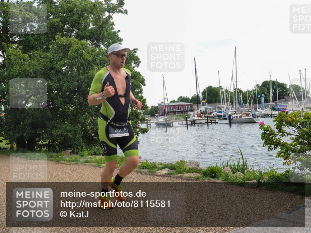 22.06.2025 - Viking Triathlon KatJ http://msf.ph/oto/8115581 22.06.2025 13:24:23 Laufen 281 meine-sportfotos.de