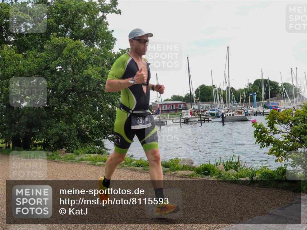 22.06.2025 - Viking Triathlon KatJ http://msf.ph/oto/8115593 22.06.2025 13:24:23 Laufen 281 meine-sportfotos.de