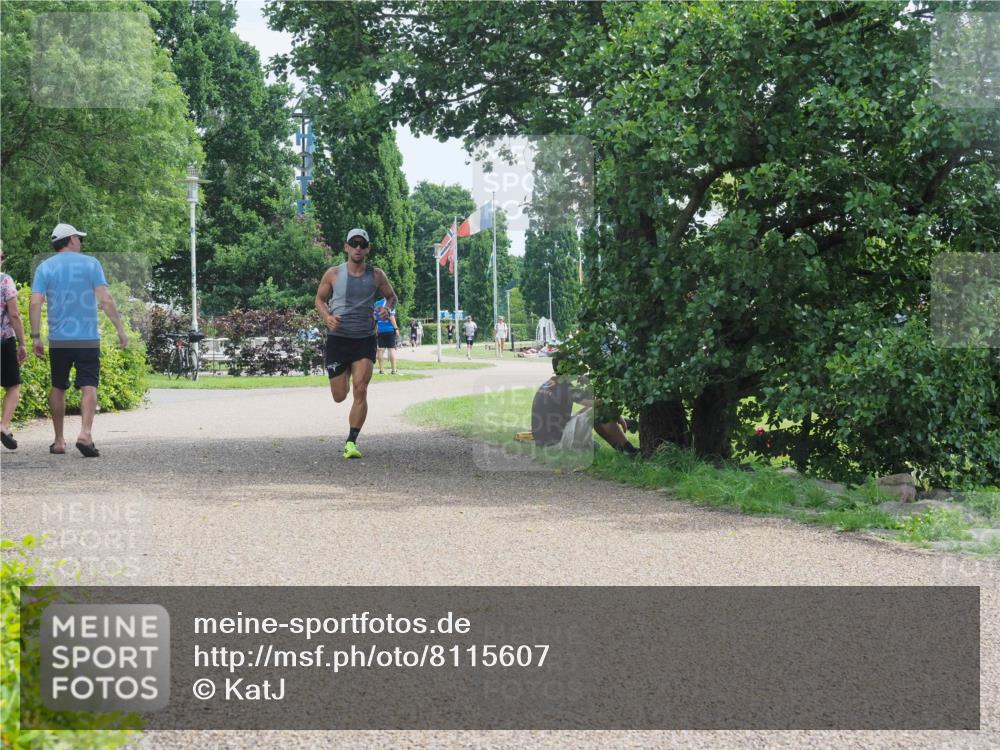 22.06.2025 - Viking Triathlon KatJ http://msf.ph/oto/8115607 22.06.2025 12:54:35 Laufen 662 meine-sportfotos.de