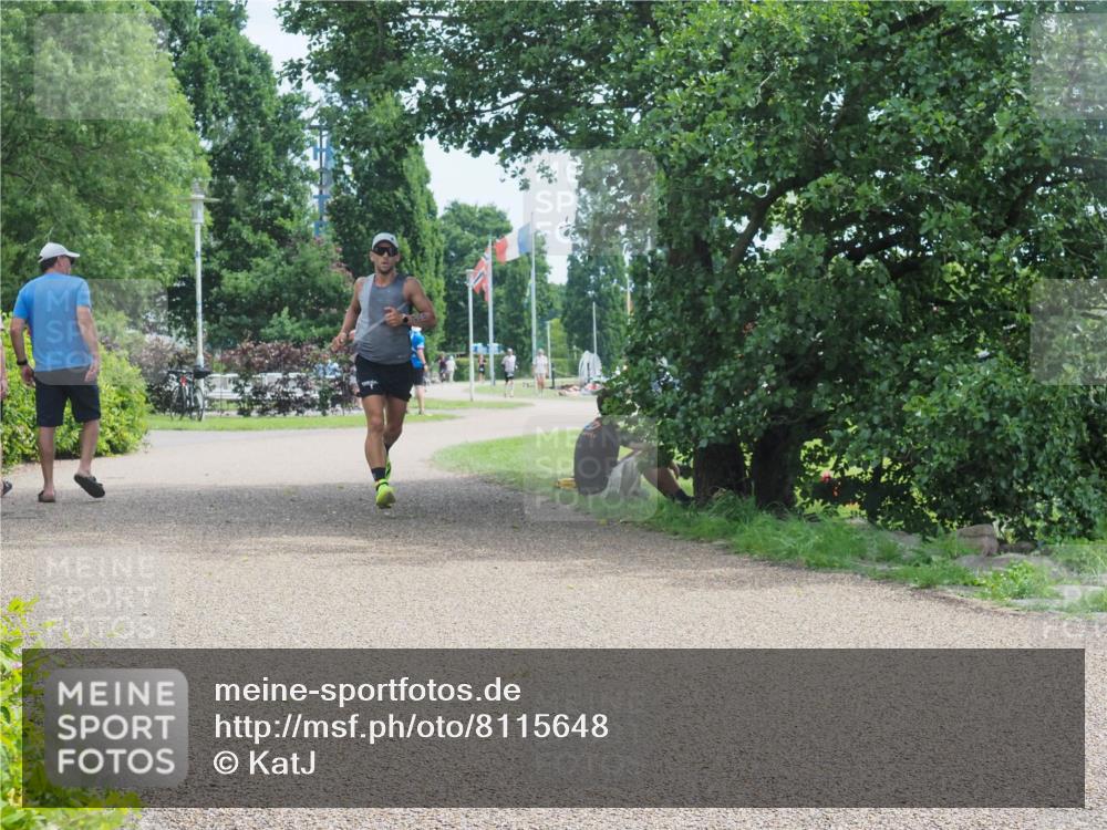22.06.2025 - Viking Triathlon KatJ http://msf.ph/oto/8115648 22.06.2025 12:54:35 Laufen 662 meine-sportfotos.de