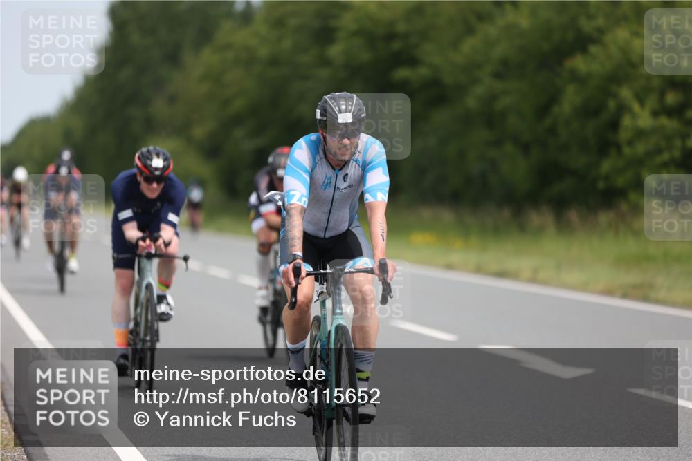 22.06.2025 - Viking Triathlon Yannick Fuchs http://msf.ph/oto/8115652 22.06.2025 12:17:34 Radfahren 44, 54, 156, 194, 220, 335, 357, 361, 639 meine-sportfotos.de