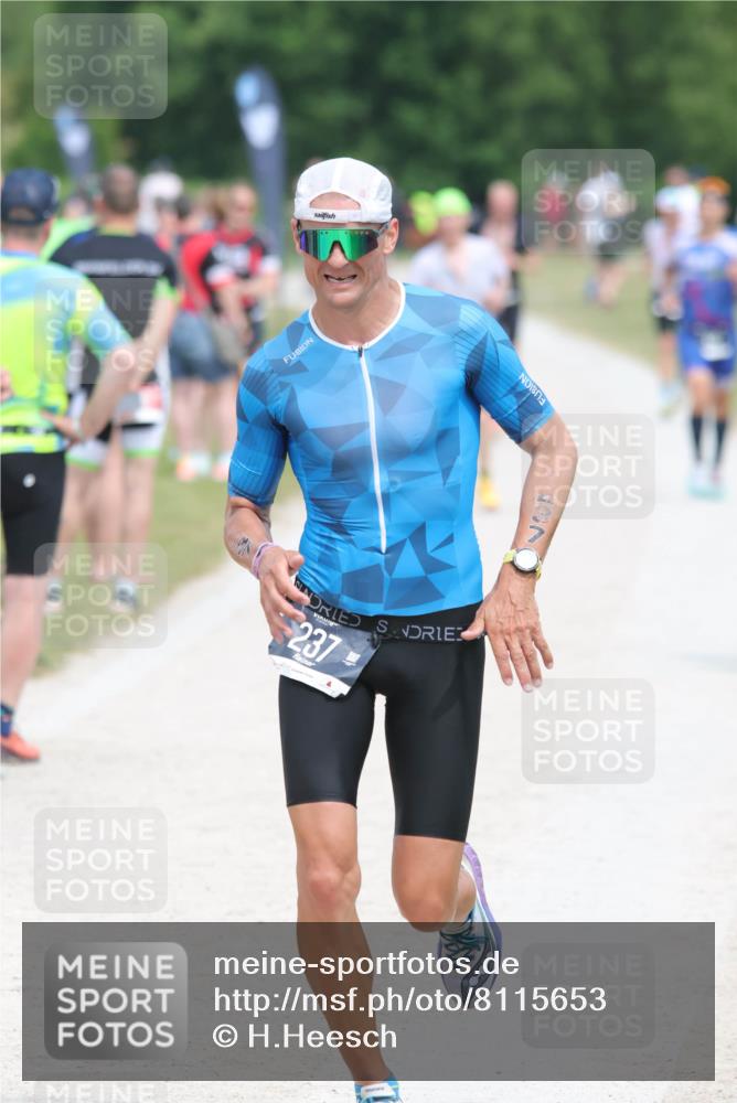 22.06.2025 - Viking Triathlon H.Heesch http://msf.ph/oto/8115653 22.06.2025 14:53:59 Laufen 237 meine-sportfotos.de