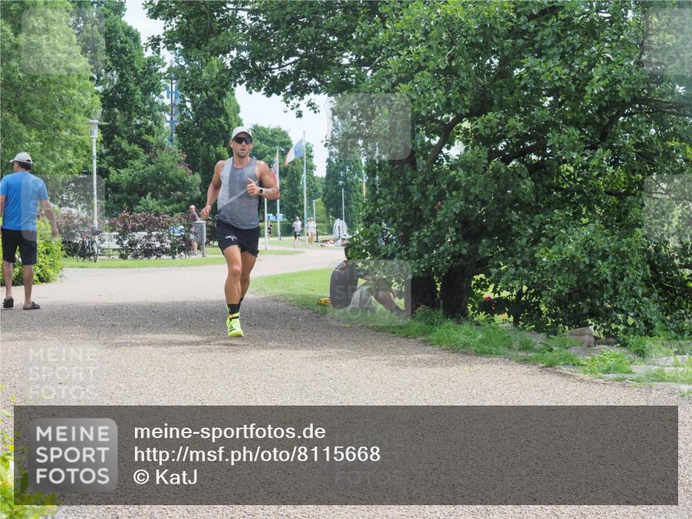 22.06.2025 - Viking Triathlon KatJ http://msf.ph/oto/8115668 22.06.2025 12:54:36 Laufen 662 meine-sportfotos.de