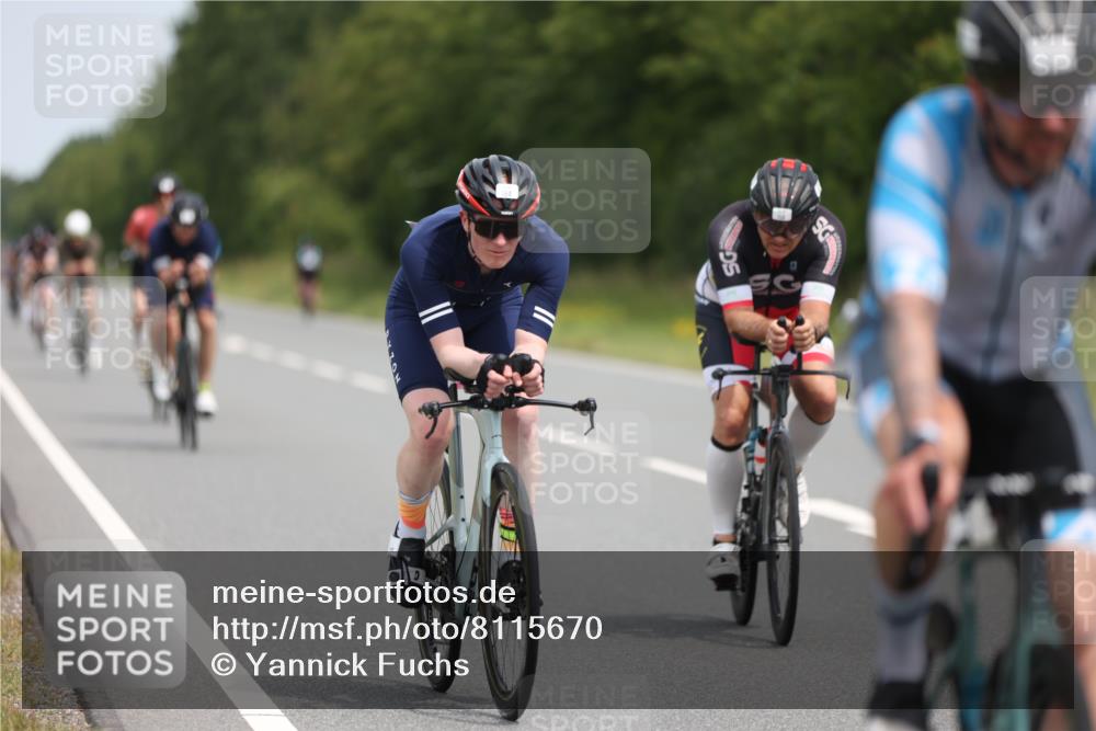 22.06.2025 - Viking Triathlon Yannick Fuchs http://msf.ph/oto/8115670 22.06.2025 12:17:35 Radfahren 44, 54, 58, 156, 194, 220, 335, 357, 361, 639 meine-sportfotos.de
