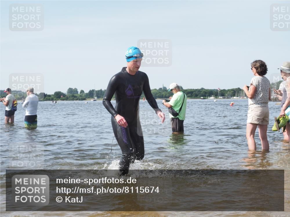 22.06.2025 - Viking Triathlon KatJ http://msf.ph/oto/8115674 22.06.2025 10:42:59 Schwimmen 66, 128, 133, 186, 282, 309, 358, 441, 450, 489 meine-sportfotos.de