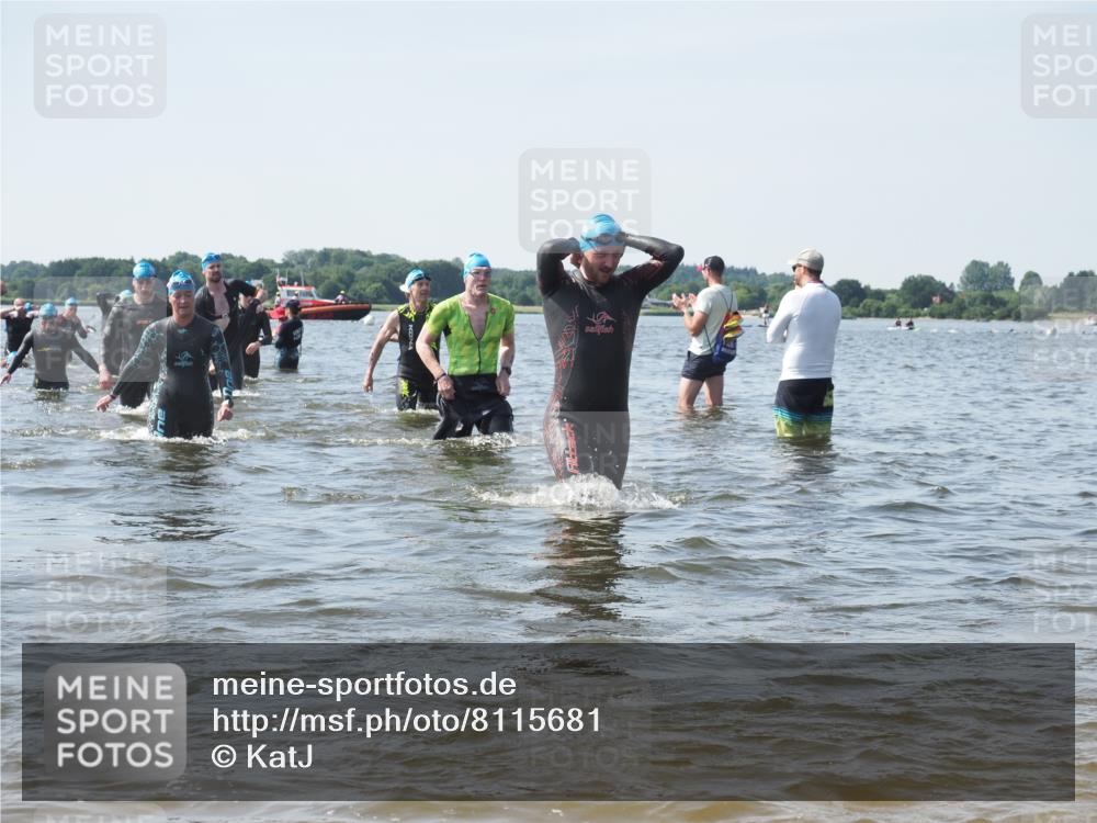 22.06.2025 - Viking Triathlon KatJ http://msf.ph/oto/8115681 22.06.2025 10:43:01 Schwimmen 66, 110, 128, 133, 167, 186, 282, 309, 328, 358, 450, 489 meine-sportfotos.de