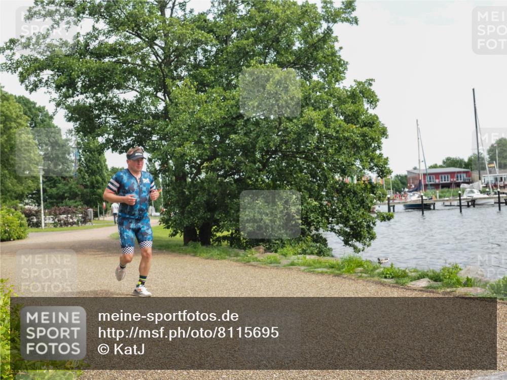 22.06.2025 - Viking Triathlon KatJ http://msf.ph/oto/8115695 22.06.2025 15:09:18 Laufen 466 meine-sportfotos.de