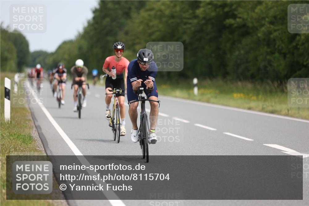 22.06.2025 - Viking Triathlon Yannick Fuchs http://msf.ph/oto/8115704 22.06.2025 12:17:37 Radfahren 44, 54, 58, 156, 194, 214, 220, 335, 357, 361, 511, 639 meine-sportfotos.de