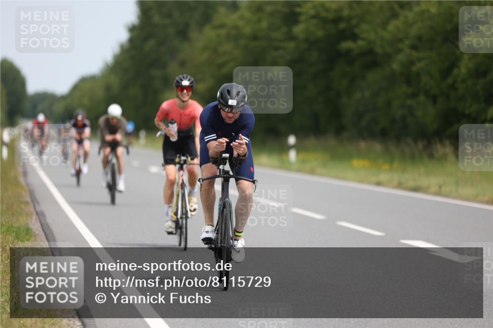 22.06.2025 - Viking Triathlon Yannick Fuchs http://msf.ph/oto/8115729 22.06.2025 12:17:37 Radfahren 44, 54, 58, 156, 194, 214, 220, 335, 357, 361, 511, 639 meine-sportfotos.de