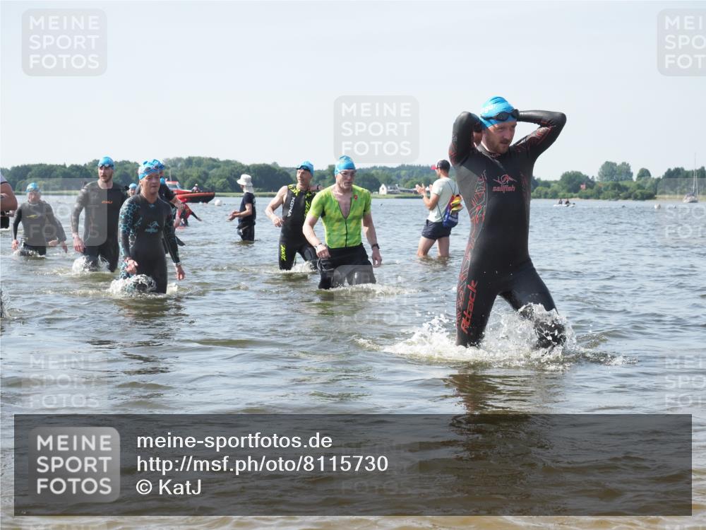 22.06.2025 - Viking Triathlon KatJ http://msf.ph/oto/8115730 22.06.2025 10:43:02 Schwimmen 66, 110, 128, 133, 167, 186, 282, 309, 328, 358, 450, 489 meine-sportfotos.de