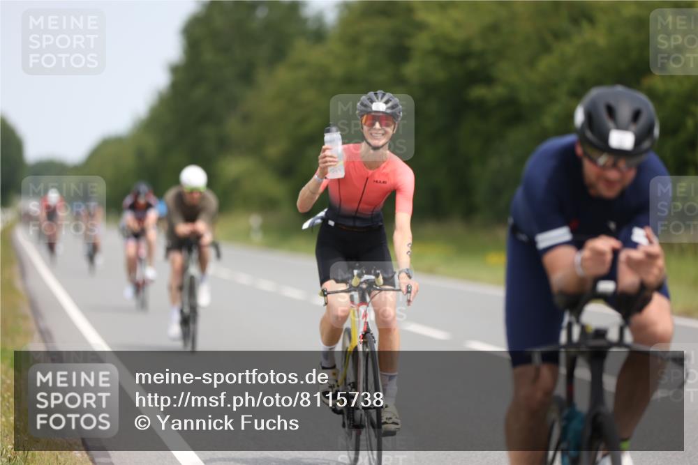 22.06.2025 - Viking Triathlon Yannick Fuchs http://msf.ph/oto/8115738 22.06.2025 12:17:38 Radfahren 44, 54, 58, 156, 194, 214, 220, 335, 357, 361, 511, 639 meine-sportfotos.de