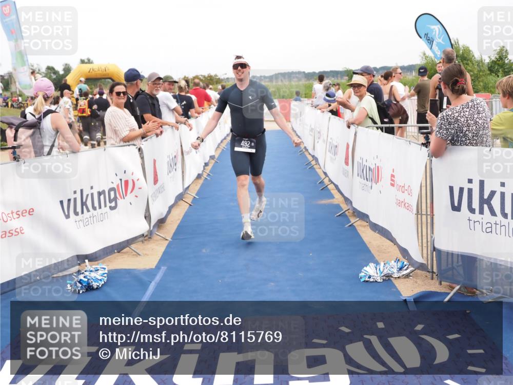 22.06.2025 - Viking Triathlon MichiJ http://msf.ph/oto/8115769 22.06.2025 15:05:49 Ziel 491, 492 meine-sportfotos.de