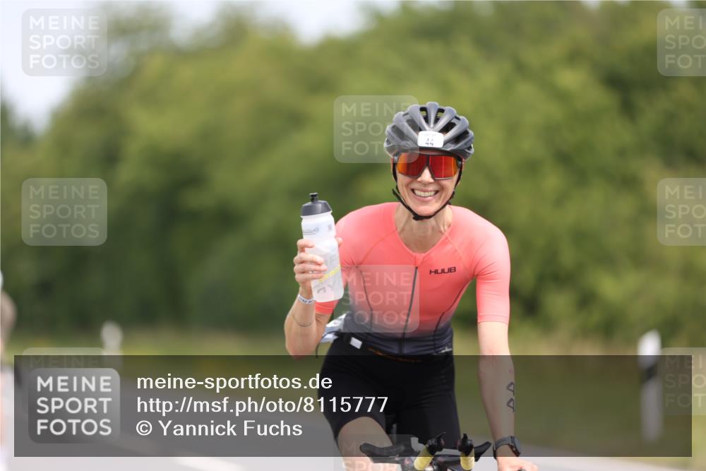22.06.2025 - Viking Triathlon Yannick Fuchs http://msf.ph/oto/8115777 22.06.2025 12:17:39 Radfahren 44, 54, 58, 156, 194, 214, 335, 357, 361, 464, 511, 639 meine-sportfotos.de
