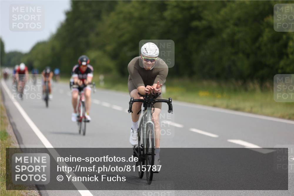 22.06.2025 - Viking Triathlon Yannick Fuchs http://msf.ph/oto/8115787 22.06.2025 12:17:40 Radfahren 44, 45, 54, 58, 156, 194, 214, 335, 357, 464, 488, 511, 639 meine-sportfotos.de