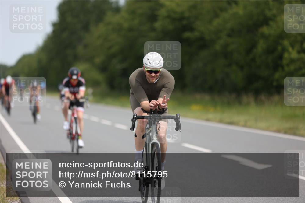 22.06.2025 - Viking Triathlon Yannick Fuchs http://msf.ph/oto/8115795 22.06.2025 12:17:40 Radfahren 44, 45, 54, 58, 156, 194, 214, 335, 357, 464, 488, 511, 639 meine-sportfotos.de