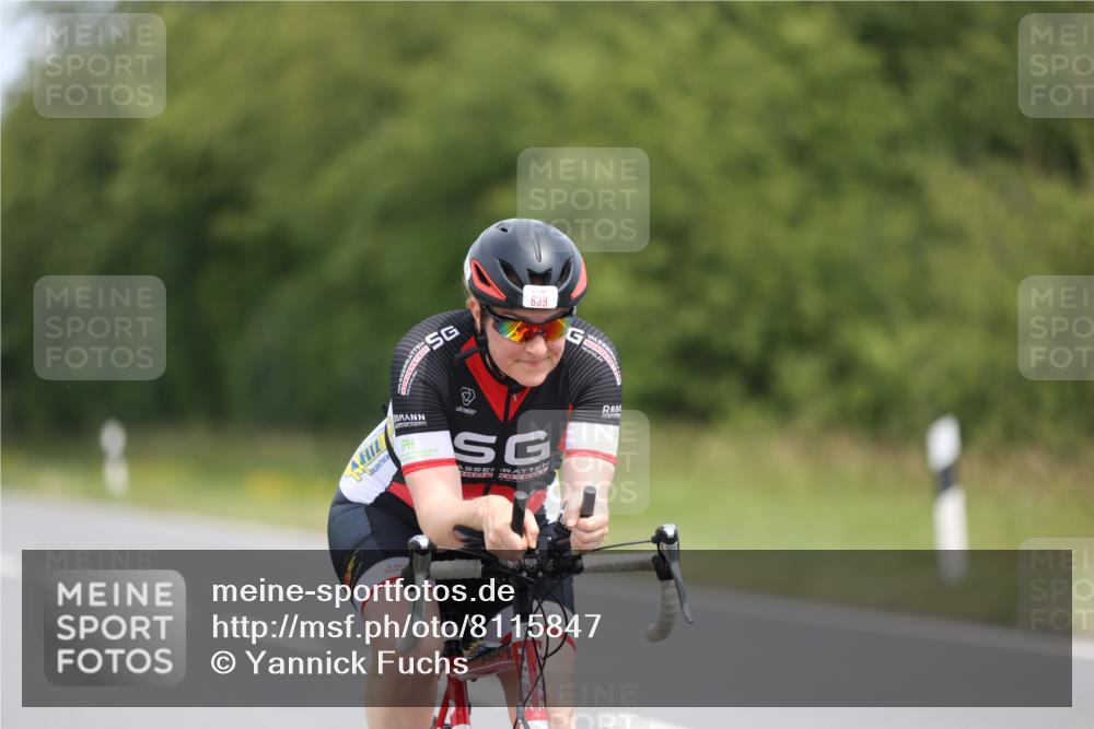 22.06.2025 - Viking Triathlon Yannick Fuchs http://msf.ph/oto/8115847 22.06.2025 12:17:42 Radfahren 44, 45, 54, 58, 214, 335, 357, 414, 464, 488, 511, 639 meine-sportfotos.de