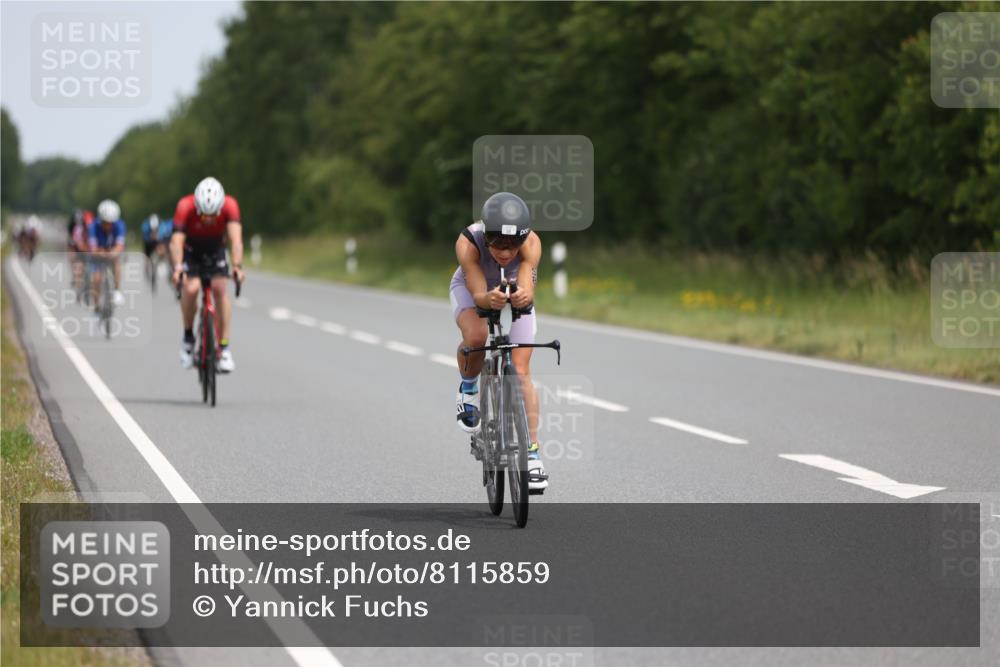 22.06.2025 - Viking Triathlon Yannick Fuchs http://msf.ph/oto/8115859 22.06.2025 12:17:43 Radfahren 44, 45, 58, 214, 335, 357, 414, 464, 488, 509, 511, 639 meine-sportfotos.de
