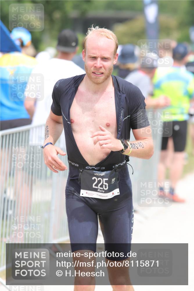 22.06.2025 - Viking Triathlon H.Heesch http://msf.ph/oto/8115871 22.06.2025 14:54:16 Laufen 225, 270, 448 meine-sportfotos.de