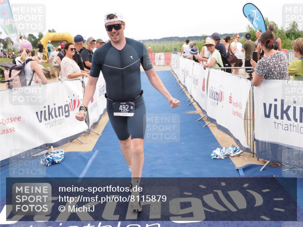 22.06.2025 - Viking Triathlon MichiJ http://msf.ph/oto/8115879 22.06.2025 15:05:50 Ziel 491, 492 meine-sportfotos.de
