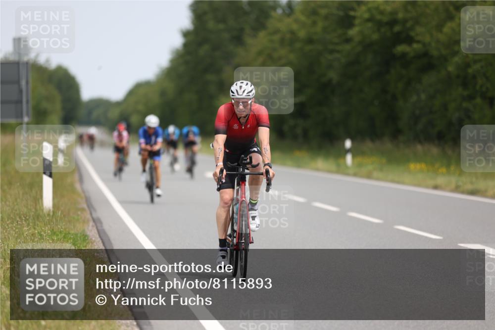 22.06.2025 - Viking Triathlon Yannick Fuchs http://msf.ph/oto/8115893 22.06.2025 12:17:45 Radfahren 45, 58, 214, 335, 357, 414, 464, 488, 492, 509, 511, 639, 653 meine-sportfotos.de