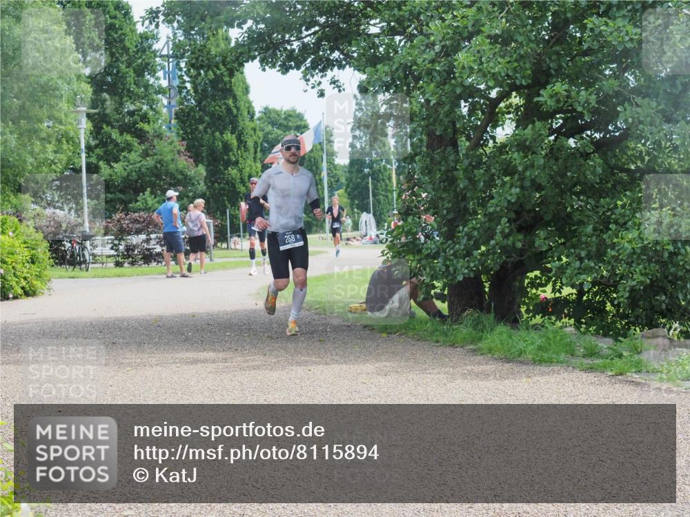 22.06.2025 - Viking Triathlon KatJ http://msf.ph/oto/8115894 22.06.2025 12:54:55 Laufen 258 meine-sportfotos.de