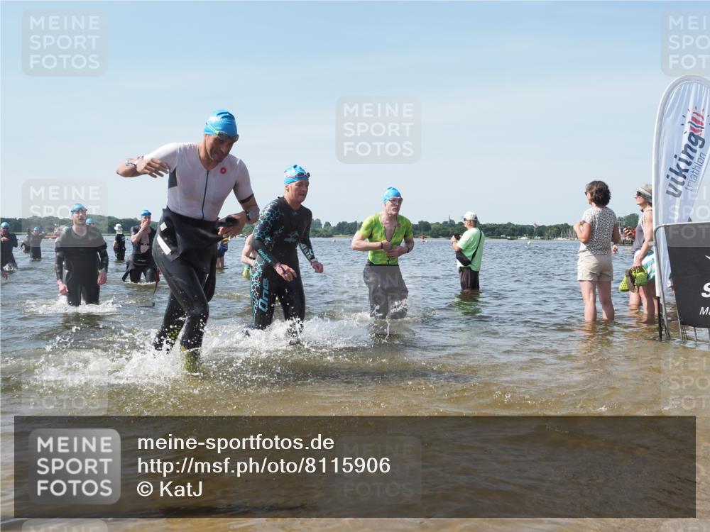 22.06.2025 - Viking Triathlon KatJ http://msf.ph/oto/8115906 22.06.2025 10:43:08 Schwimmen 31, 66, 109, 110, 128, 133, 167, 186, 309, 328, 358, 450, 483, 489 meine-sportfotos.de