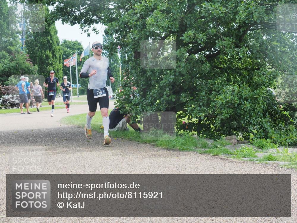 22.06.2025 - Viking Triathlon KatJ http://msf.ph/oto/8115921 22.06.2025 12:54:56 Laufen 258 meine-sportfotos.de