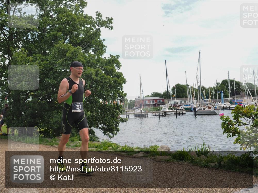 22.06.2025 - Viking Triathlon KatJ http://msf.ph/oto/8115923 22.06.2025 13:24:51 Laufen 253 meine-sportfotos.de
