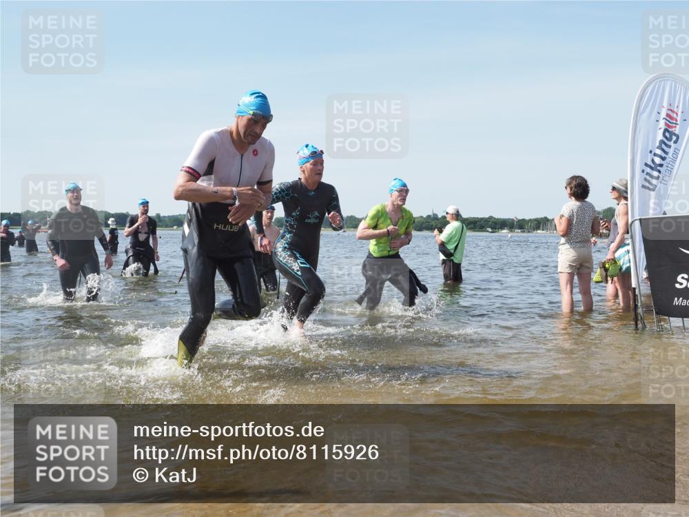 22.06.2025 - Viking Triathlon KatJ http://msf.ph/oto/8115926 22.06.2025 10:43:08 Schwimmen 31, 66, 109, 110, 128, 133, 167, 186, 309, 328, 358, 450, 483, 489 meine-sportfotos.de