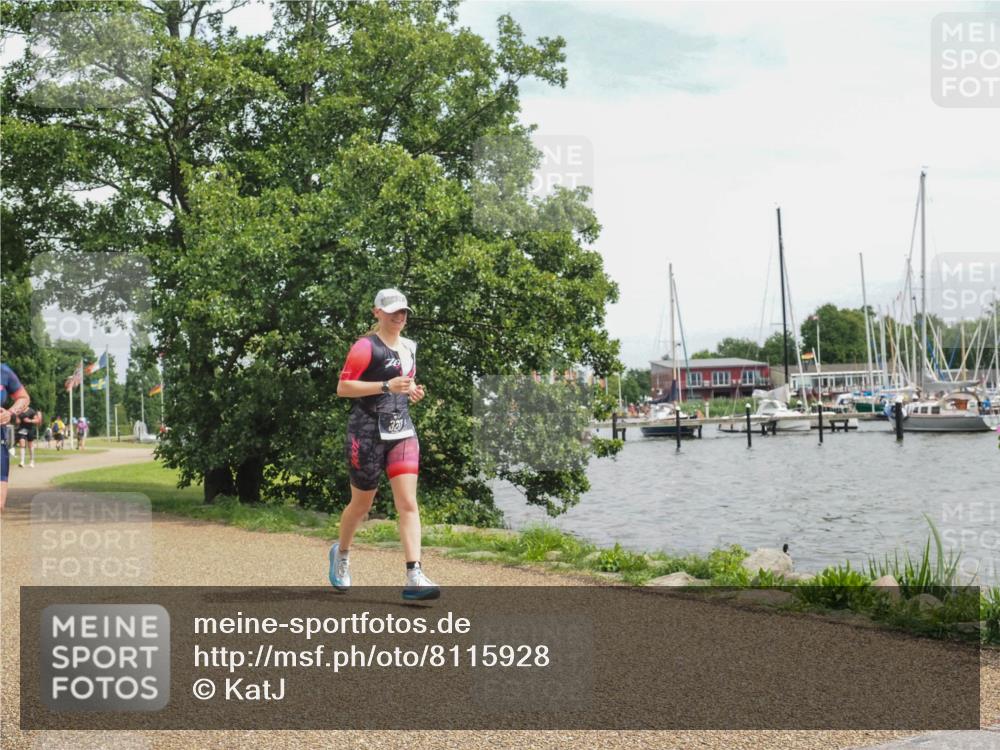 22.06.2025 - Viking Triathlon KatJ http://msf.ph/oto/8115928 22.06.2025 15:09:50 Laufen 320, 470 meine-sportfotos.de