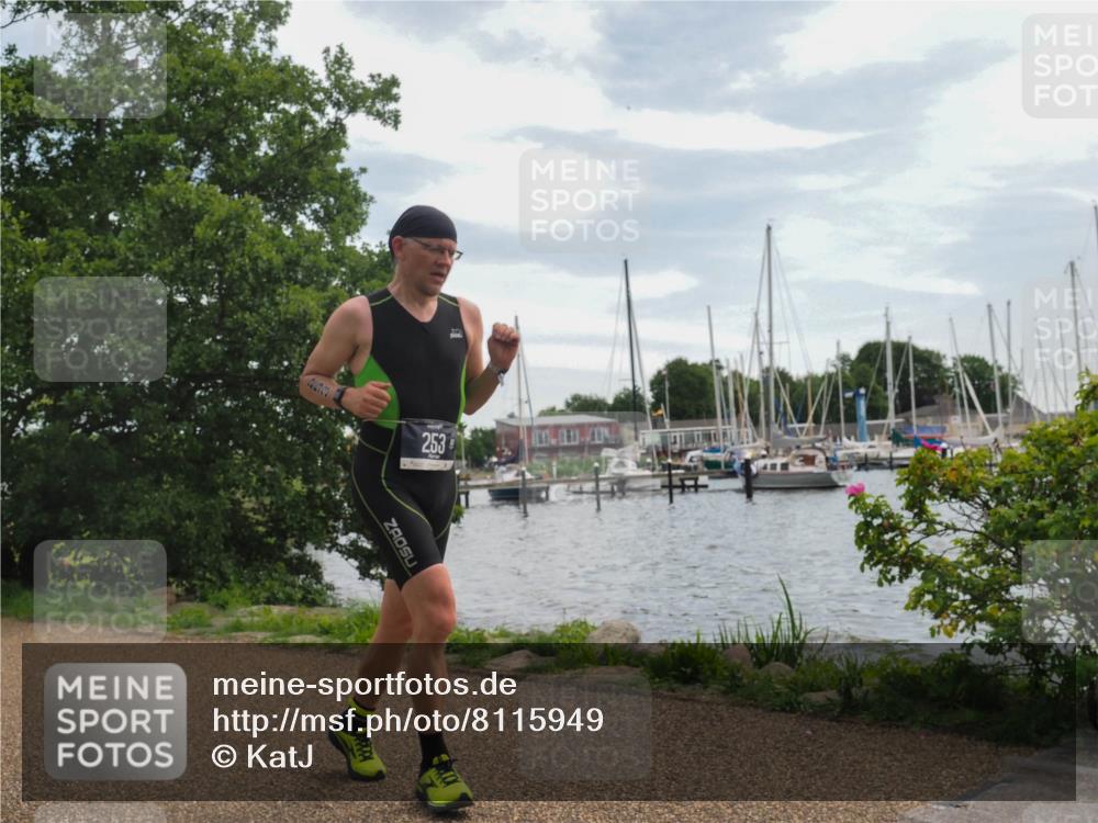 22.06.2025 - Viking Triathlon KatJ http://msf.ph/oto/8115949 22.06.2025 13:24:52 Laufen 253 meine-sportfotos.de
