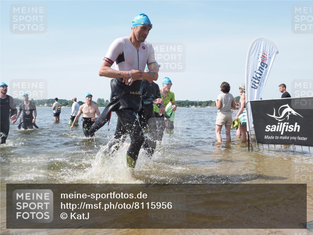 22.06.2025 - Viking Triathlon KatJ http://msf.ph/oto/8115956 22.06.2025 10:43:08 Schwimmen 31, 66, 109, 110, 128, 133, 167, 186, 309, 328, 358, 450, 483, 489 meine-sportfotos.de