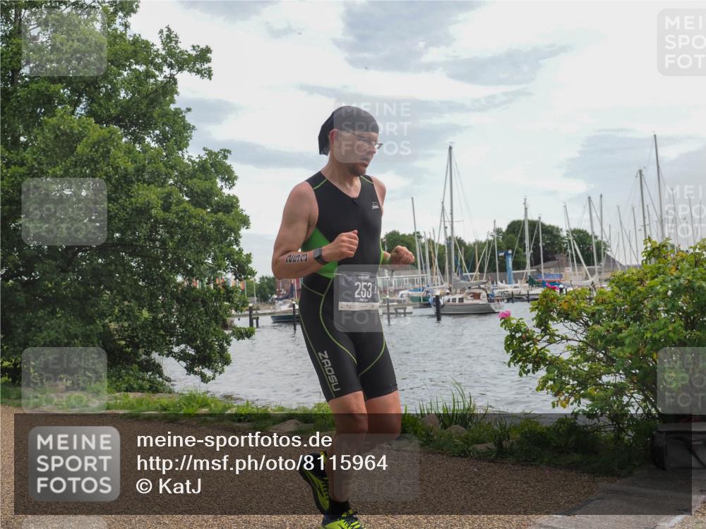 22.06.2025 - Viking Triathlon KatJ http://msf.ph/oto/8115964 22.06.2025 13:24:52 Laufen 253 meine-sportfotos.de