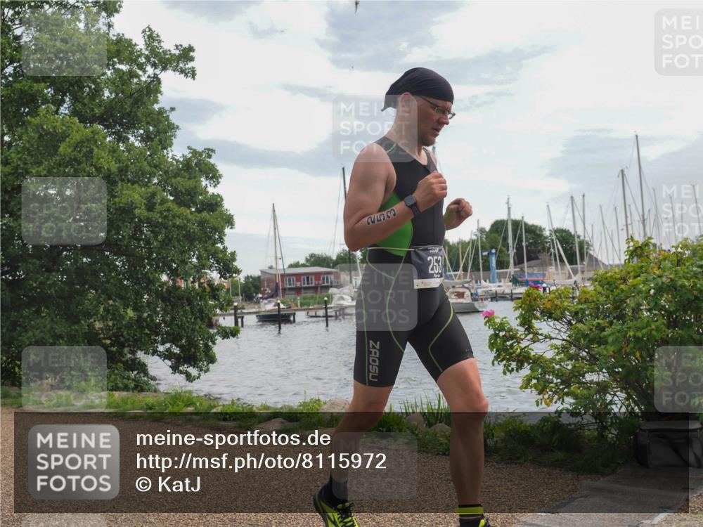 22.06.2025 - Viking Triathlon KatJ http://msf.ph/oto/8115972 22.06.2025 13:24:52 Laufen 253 meine-sportfotos.de