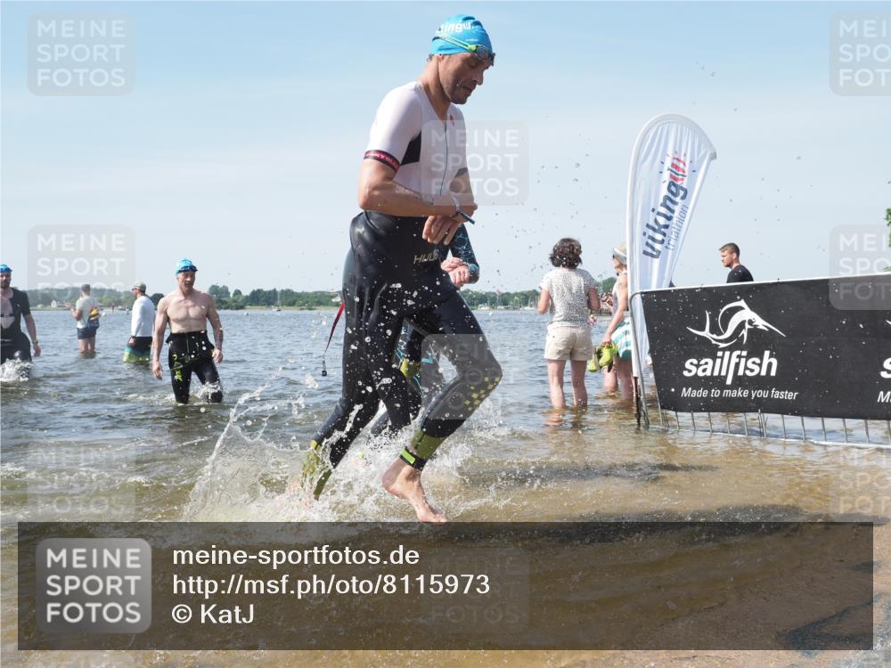 22.06.2025 - Viking Triathlon KatJ http://msf.ph/oto/8115973 22.06.2025 10:43:09 Schwimmen 31, 66, 109, 110, 115, 128, 133, 167, 186, 309, 328, 358, 450, 483, 489 meine-sportfotos.de
