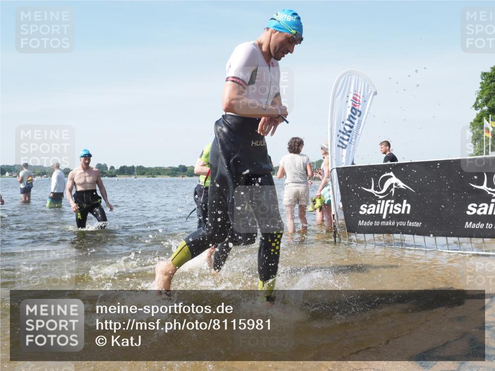 22.06.2025 - Viking Triathlon KatJ http://msf.ph/oto/8115981 22.06.2025 10:43:09 Schwimmen 31, 66, 109, 110, 115, 128, 133, 167, 186, 309, 328, 358, 450, 483, 489 meine-sportfotos.de
