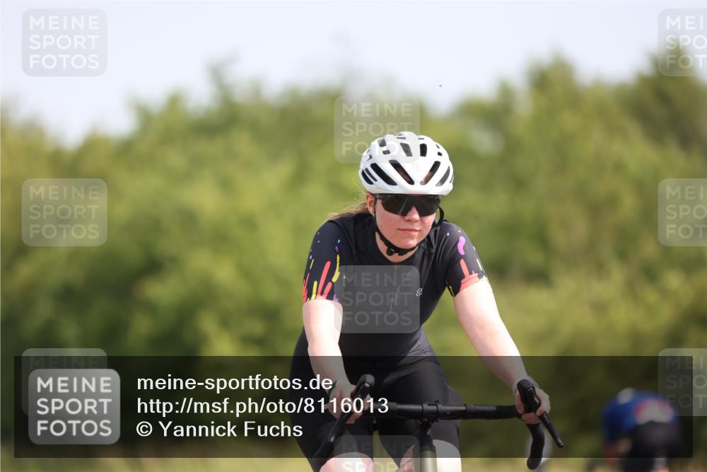 22.06.2025 - Viking Triathlon Yannick Fuchs http://msf.ph/oto/8116013 22.06.2025 11:40:40 Radfahren 39, 50, 75, 158, 170, 187, 208, 256, 296, 312, 428, 506, 608, 637 meine-sportfotos.de