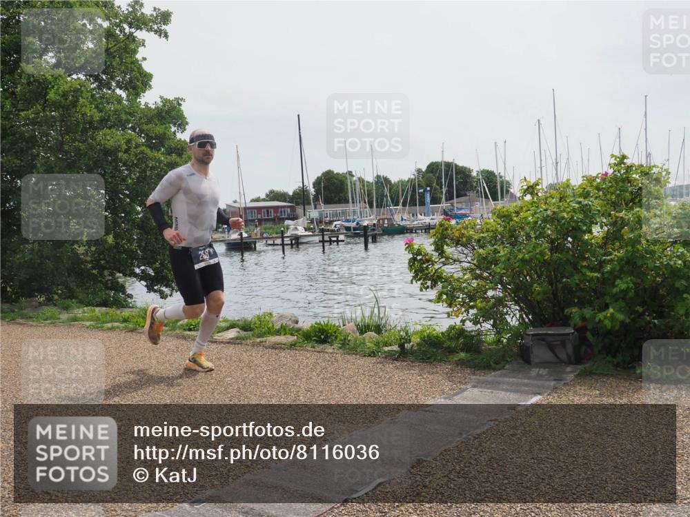 22.06.2025 - Viking Triathlon KatJ http://msf.ph/oto/8116036 22.06.2025 12:54:58 Laufen 188, 258 meine-sportfotos.de
