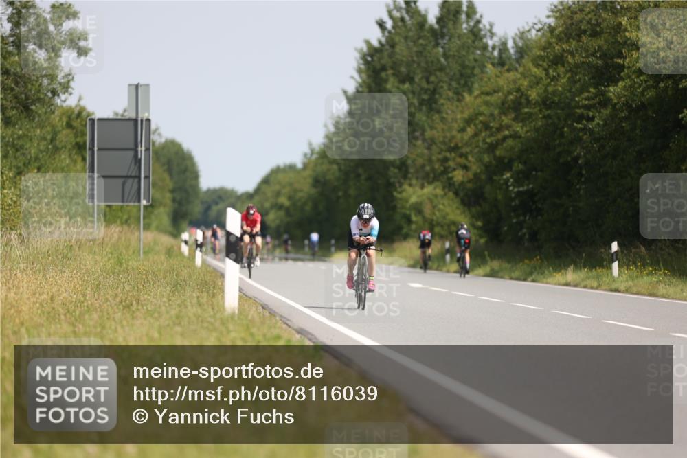 22.06.2025 - Viking Triathlon Yannick Fuchs http://msf.ph/oto/8116039 22.06.2025 11:40:42 Radfahren 39, 40, 50, 75, 158, 170, 187, 208, 209, 256, 296, 312, 428, 506, 637 meine-sportfotos.de