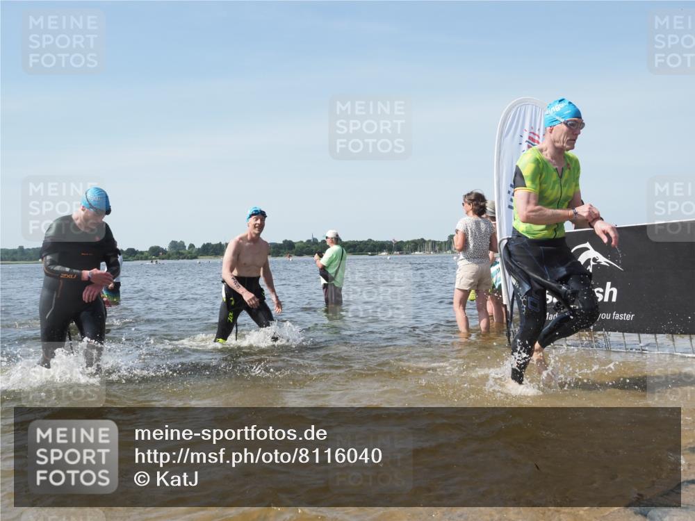 22.06.2025 - Viking Triathlon KatJ http://msf.ph/oto/8116040 22.06.2025 10:43:10 Schwimmen 31, 66, 109, 110, 115, 128, 167, 186, 309, 328, 358, 450, 483, 489 meine-sportfotos.de