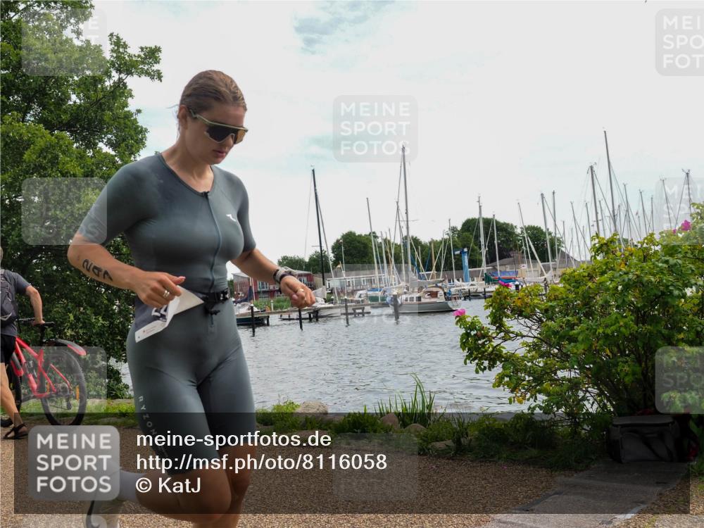 22.06.2025 - Viking Triathlon KatJ http://msf.ph/oto/8116058 22.06.2025 13:25:02 Laufen 247, 337 meine-sportfotos.de