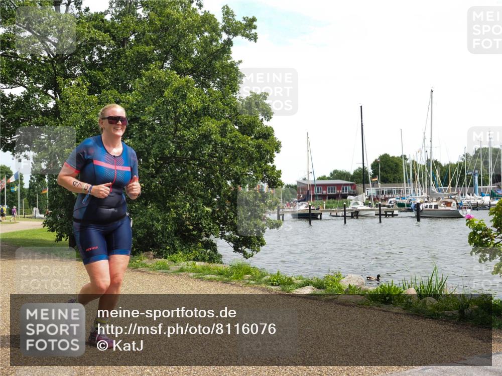 22.06.2025 - Viking Triathlon KatJ http://msf.ph/oto/8116076 22.06.2025 15:09:52 Laufen 320, 470 meine-sportfotos.de