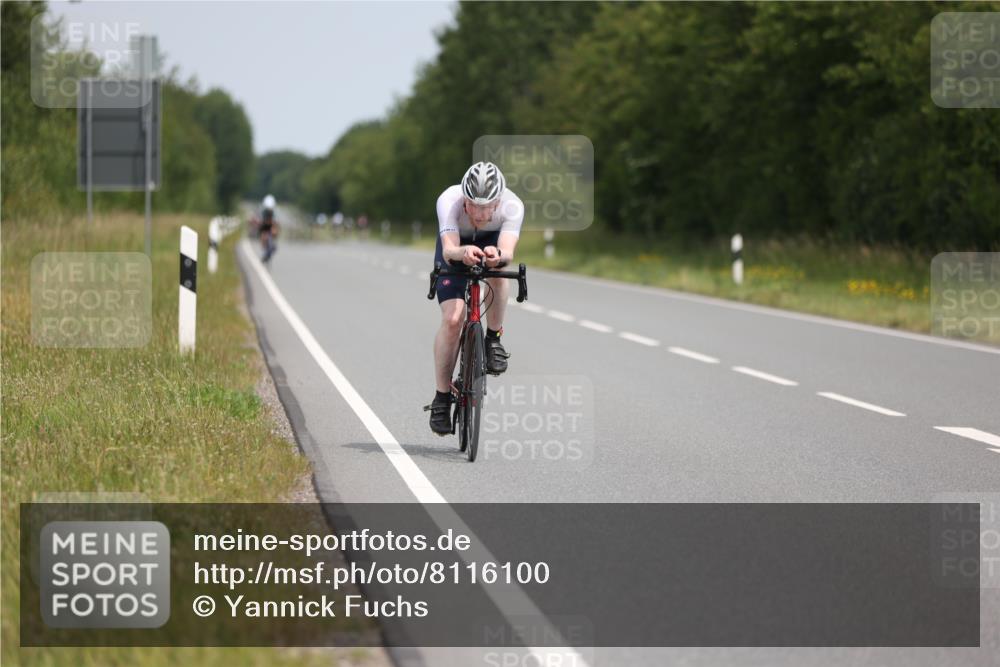 22.06.2025 - Viking Triathlon Yannick Fuchs http://msf.ph/oto/8116100 22.06.2025 12:18:35 Radfahren 12, 421, 459, 470 meine-sportfotos.de