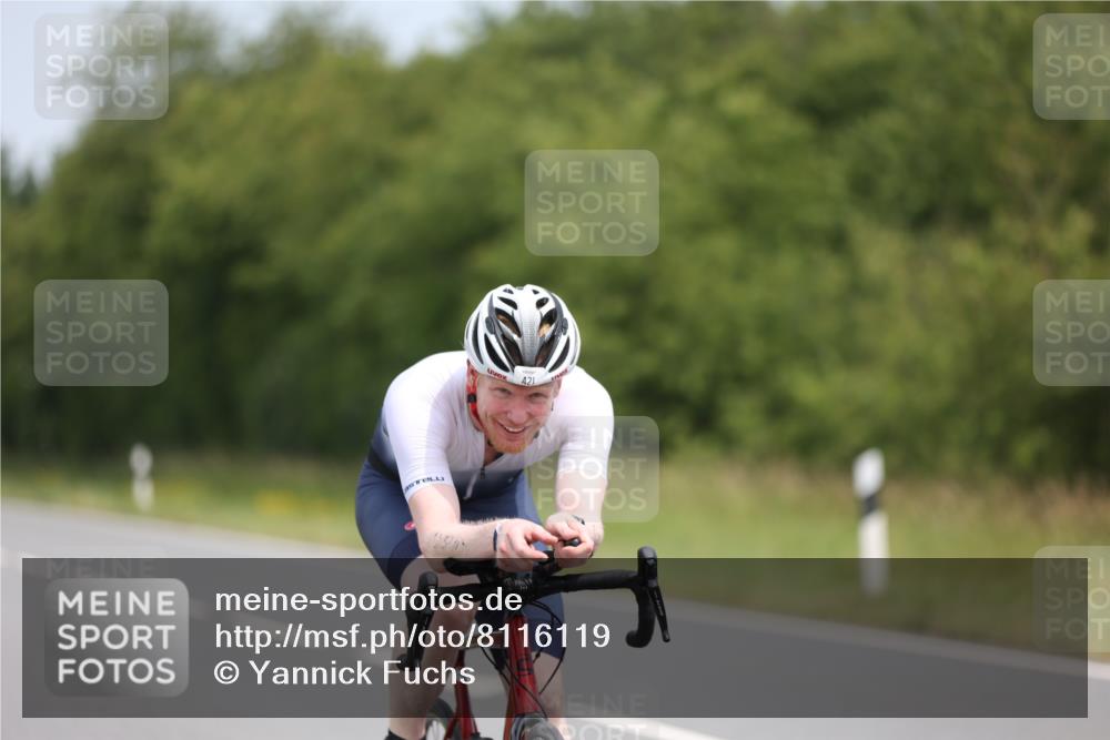 22.06.2025 - Viking Triathlon Yannick Fuchs http://msf.ph/oto/8116119 22.06.2025 12:18:36 Radfahren 12, 421, 459, 470, 624 meine-sportfotos.de
