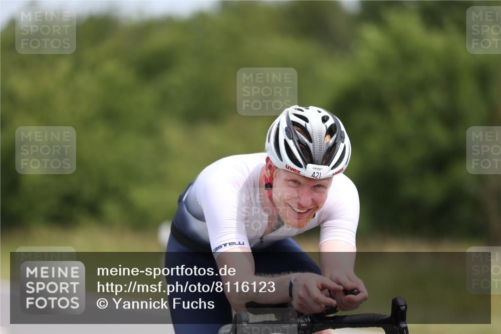 22.06.2025 - Viking Triathlon Yannick Fuchs http://msf.ph/oto/8116123 22.06.2025 12:18:37 Radfahren 12, 421, 459, 470, 624 meine-sportfotos.de