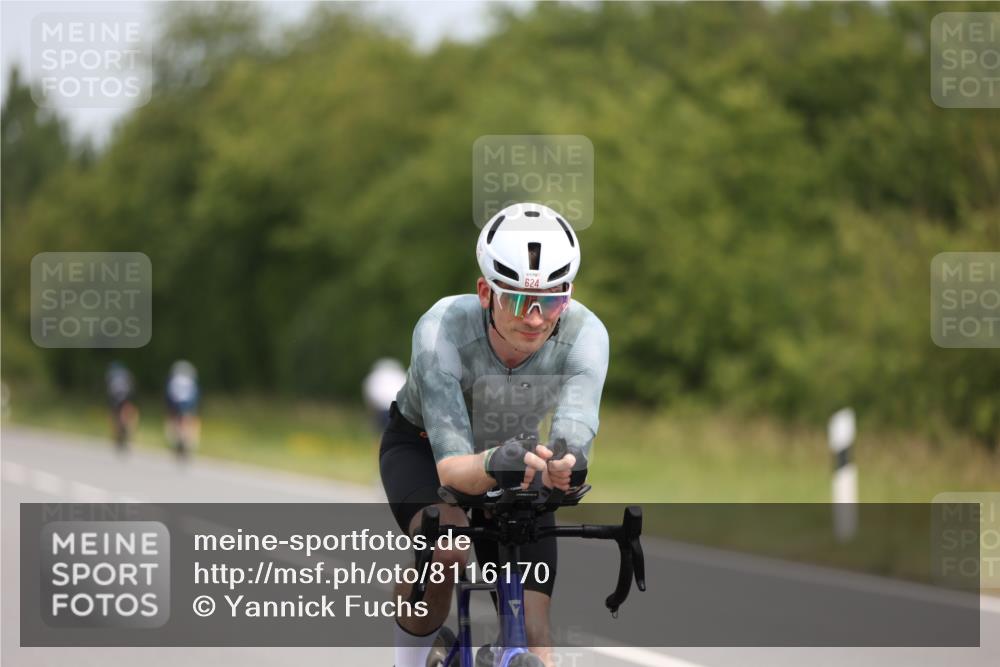 22.06.2025 - Viking Triathlon Yannick Fuchs http://msf.ph/oto/8116170 22.06.2025 12:18:46 Radfahren 434, 624 meine-sportfotos.de