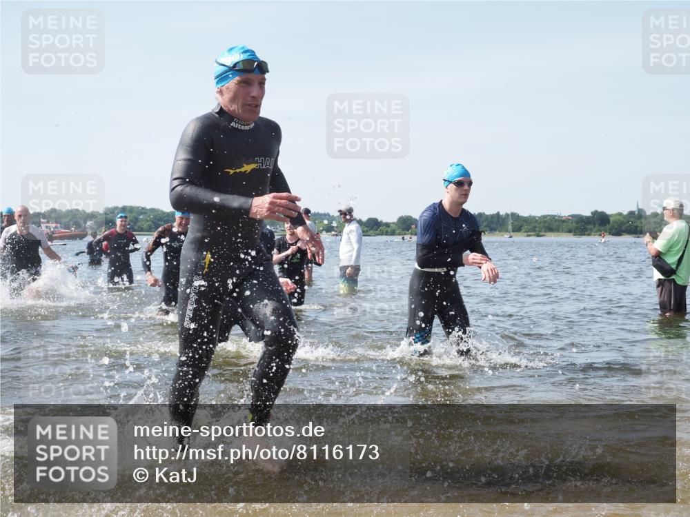 22.06.2025 - Viking Triathlon KatJ http://msf.ph/oto/8116173 22.06.2025 10:43:16 Schwimmen 31, 109, 110, 115, 167, 257, 328, 358, 483, 489 meine-sportfotos.de