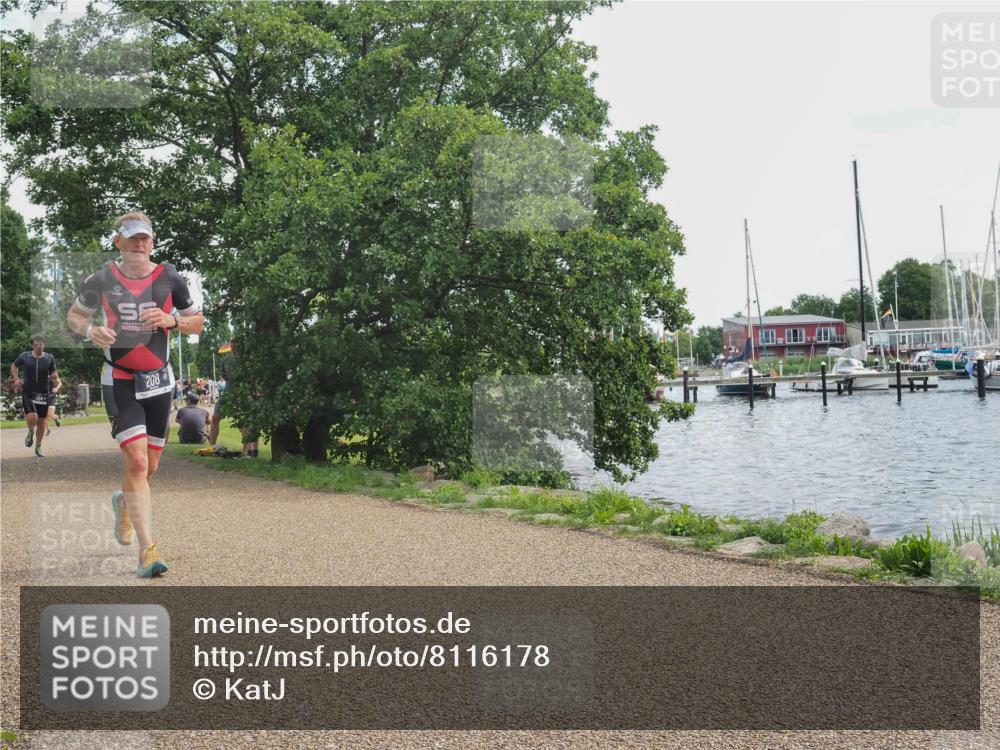 22.06.2025 - Viking Triathlon KatJ http://msf.ph/oto/8116178 22.06.2025 13:25:26 Laufen 208, 487 meine-sportfotos.de