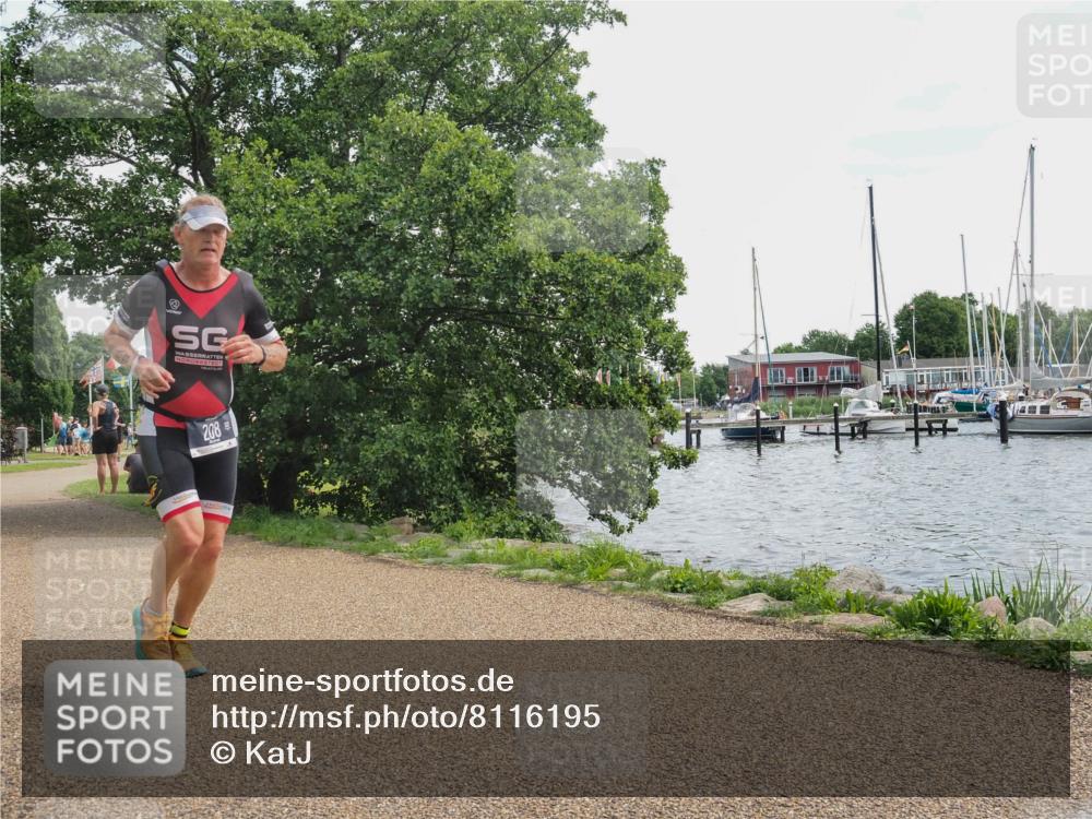 22.06.2025 - Viking Triathlon KatJ http://msf.ph/oto/8116195 22.06.2025 13:25:26 Laufen 208, 487 meine-sportfotos.de